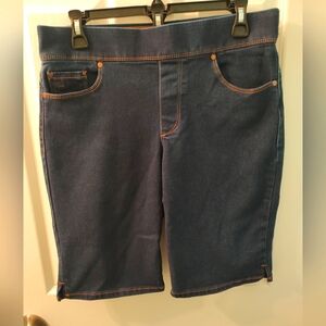 Gloria Vanderbilt Denim Shorts Size 10